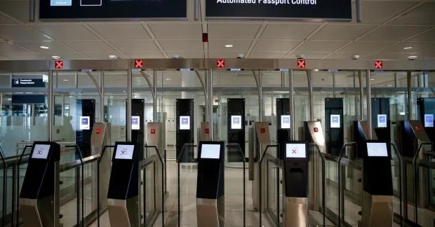 У світі є лише троє людей, яким не потрібен паспорт: хто вони
