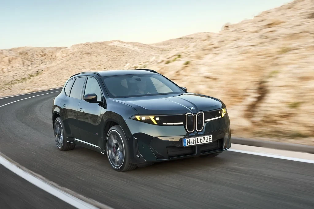 BMW презентовала флагманский электрокроссовер iX3 M60 xDrive